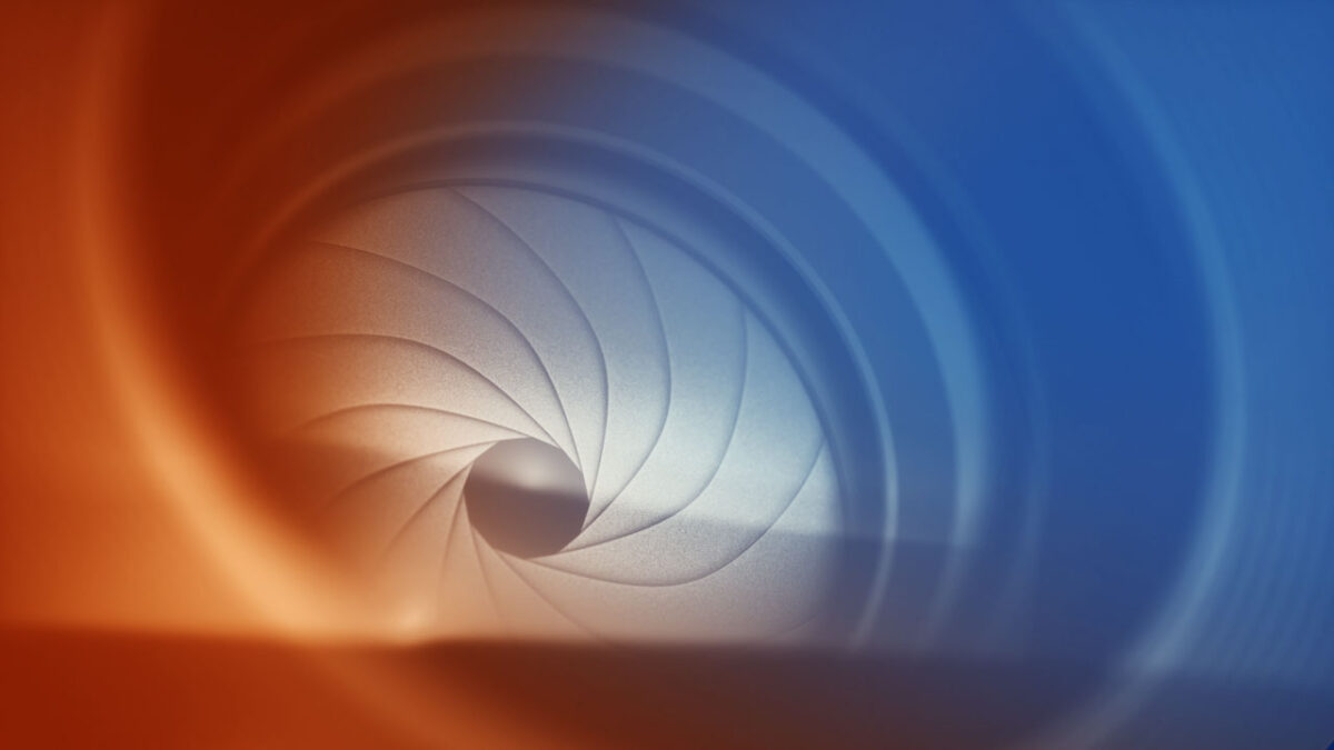 Photo of a camera lens focusing mechanism
